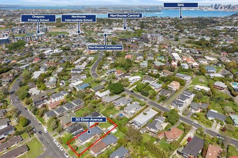 Photo of property in 2/30 Eban Avenue, Hillcrest, Auckland, 0627