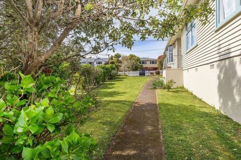 Photo of property in 14 Pembroke Street, Tawa, Wellington, 5028