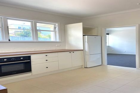 Photo of property in 6 Papawai Terrace, Mount Cook, Wellington, 6021