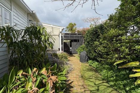 Photo of property in 83 Gribblehirst Road, Sandringham, Auckland, 1025