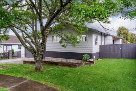 Photo of property in 11 Sunward Rise, Glenfield, Auckland, 0629