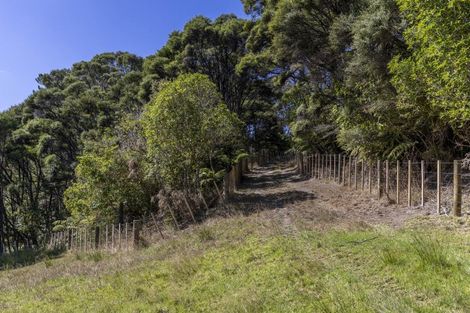 Photo of property in 1223 Old North Road, Helensville, 0875