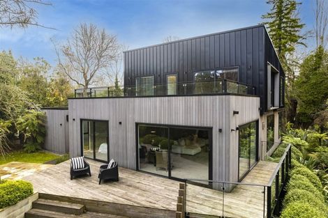 Photo of property in 7 Wood Lane, Fendalton, Christchurch, 8014