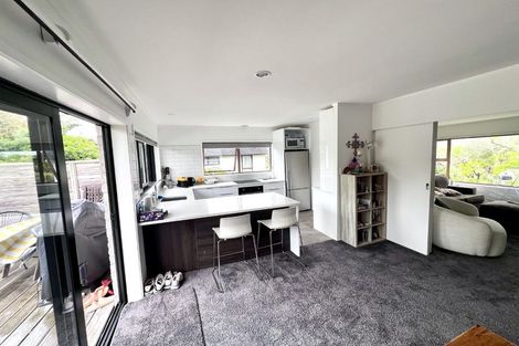 Photo of property in 6 Amorino Drive, Red Beach, 0932