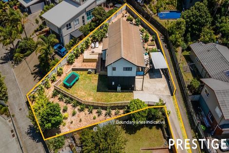 Photo of property in 81b William Bayes Place, Red Beach, 0932