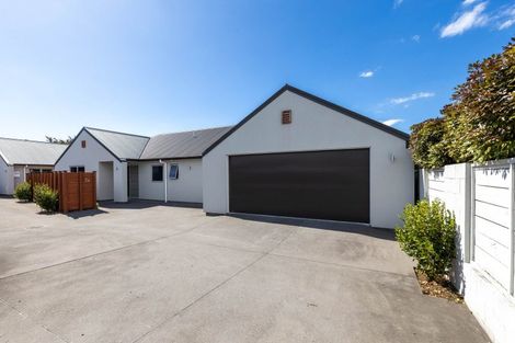 Photo of property in 2a Portland Drive, Highlands Park, New Plymouth, 4312