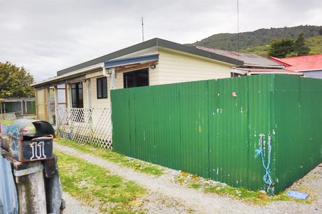 Photo of property in 11 Thompson Street, Greymouth, 7805