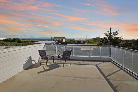 Photo of property in 34 Nelson Street, Foxton Beach, Foxton, 4815