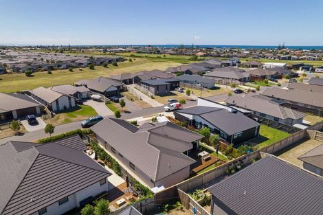 Photo of property in 26 Harding Drive, Papamoa Beach, Papamoa, 3118