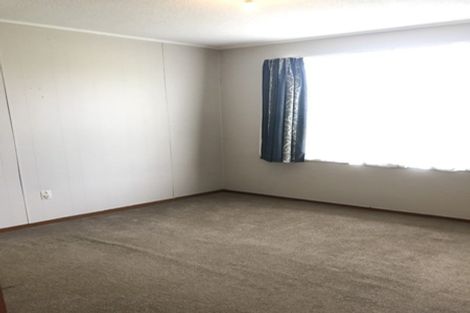 Photo of property in 22 Glen Road, Ranui, Auckland, 0612