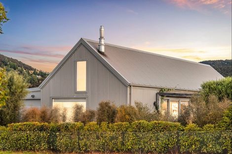 Photo of property in 22 Robrosa Street, Wanaka, 9305