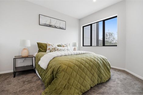 Photo of property in 2/7 Tapu Road, Huapai, Kumeu, 0810