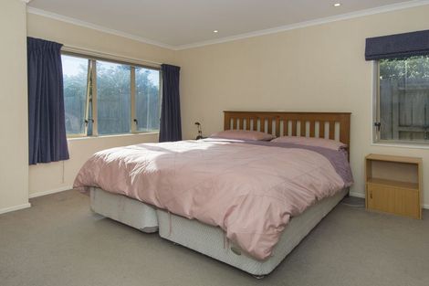 Photo of property in 19 Mcleod Place, Papamoa Beach, Papamoa, 3118