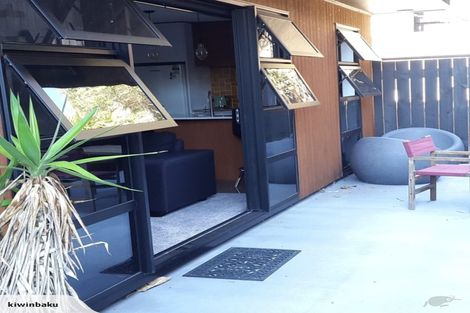 Photo of property in 14 Hamblyn Street, Strandon, New Plymouth, 4312