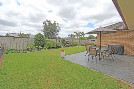 Photo of property in 15 Greta Banks Place, Wattle Downs, Auckland, 2103