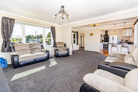 Photo of property in 1 Halls Road, Pahiatua, 4910