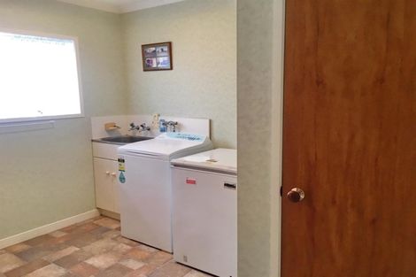 Photo of property in 29 Mills Street, Eltham, 4322