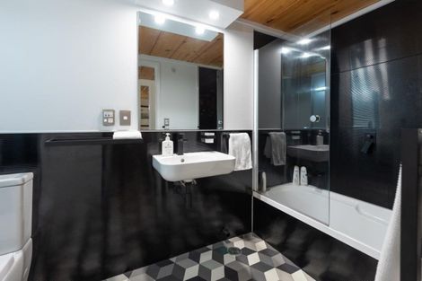 Photo of property in Stadium Garden Flats, 108/107 Thorndon Quay, Pipitea, Wellington, 6011