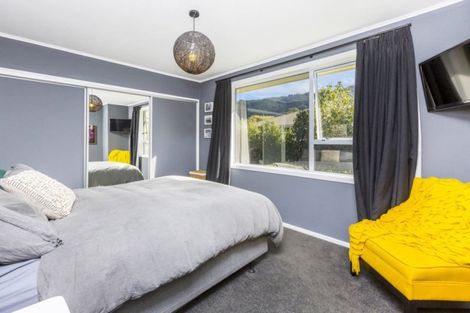 Photo of property in 5 Mitre Grove, Trentham, Upper Hutt, 5018