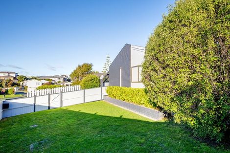 Photo of property in 37 Bodmin Terrace, Camborne, Porirua, 5026