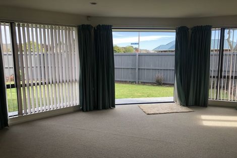 Photo of property in 2 Anglesea Avenue, Parklands, Christchurch, 8083