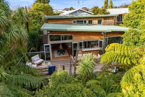 Photo of property in 12 Leatham Avenue, Strandon, New Plymouth, 4312