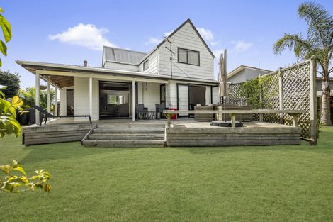 Photo of property in 15 Green Lane, Pukekohe, 2120