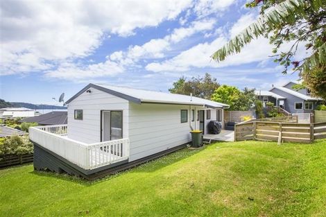 Photo of property in 18 Kahurangi Place, Snells Beach, 0920