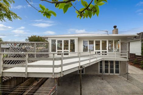 Photo of property in 1/95 Sylvan Avenue, Northcote, Auckland, 0627