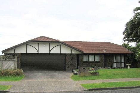 Photo of property in 15 Sunnyview Avenue, Shelly Park, Auckland, 2014