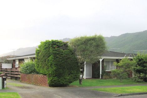 Photo of property in 56a Rewarewa Crescent, Waikanae, 5036
