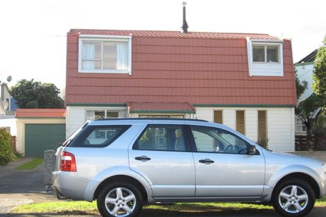 Photo of property in 10 Rata Street, Eastbourne, Lower Hutt, 5013