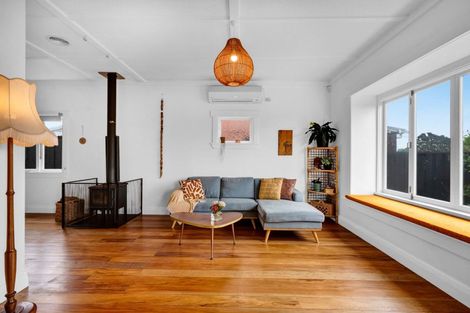 Photo of property in 21 Gaine Street, New Plymouth, 4310