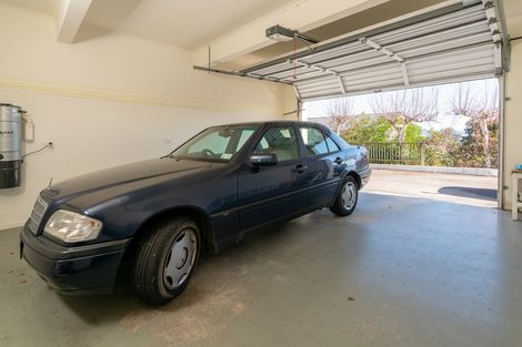 Photo of property in 105 Winara Avenue, Waikanae, 5036