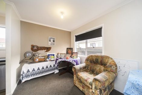 Photo of property in 38 Suzanne Grove, Kelvin Grove, Palmerston North, 4414