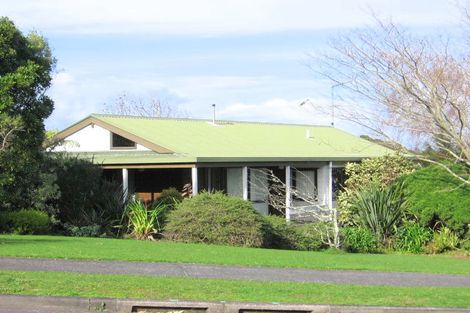 Photo of property in 36 Calluna Crescent, Totara Heights, Auckland, 2105