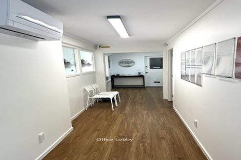 Photo of property in 35 Montgomery Avenue, Rothesay Bay, Auckland, 0630