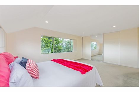 Photo of property in 2/115 Arran Road, Browns Bay, Auckland, 0630