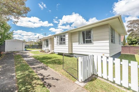 Photo of property in 12 Massey Street, Aramoho, Whanganui, 4500
