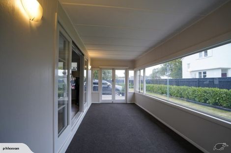 Photo of property in 324 College Street, West End, Palmerston North, 4410