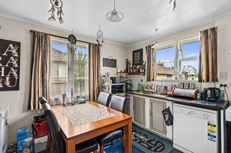 Photo of property in 96 Holland Road, Fairfield, Hamilton, 3214