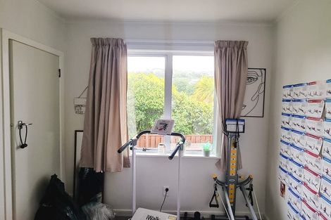 Photo of property in 4 Hallewell Crescent, Johnsonville, Wellington, 6037