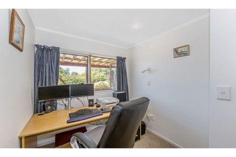 Photo of property in 1394 Whangaparaoa Road, Army Bay, Whangaparaoa, 0930