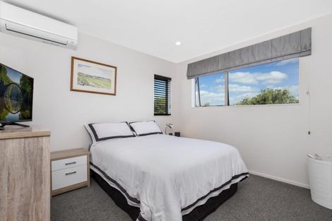 Photo of property in 11 Springcrest Drive, Karaka, Papakura, 2113