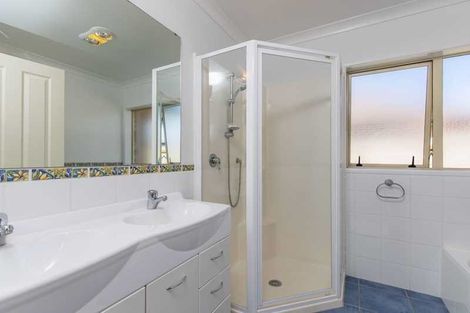 Photo of property in 58 Lothian Brae, Wattle Downs, Auckland, 2103