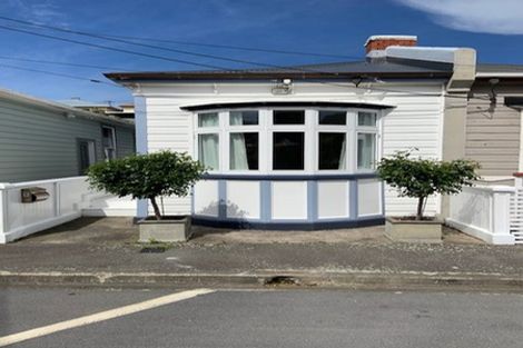 Photo of property in 9 Royal Street, Berhampore, Wellington, 6023