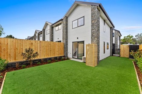 Photo of property in 11/10 Fathom Place, Te Atatu Peninsula, Auckland, 0610