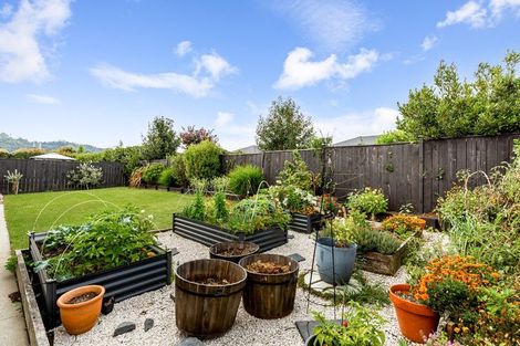 Photo of property in 9 Walter Ruddock Avenue, Kumeu, 0810