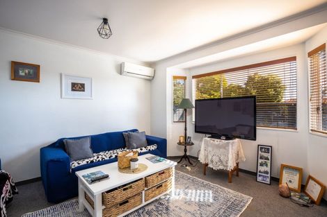 Photo of property in 369 Mangorei Road, Merrilands, New Plymouth, 4312