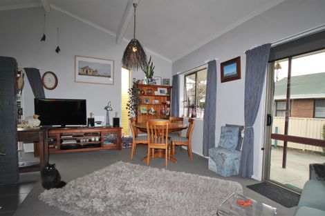 Photo of property in 24 Arnott Street, Alexandra, 9320